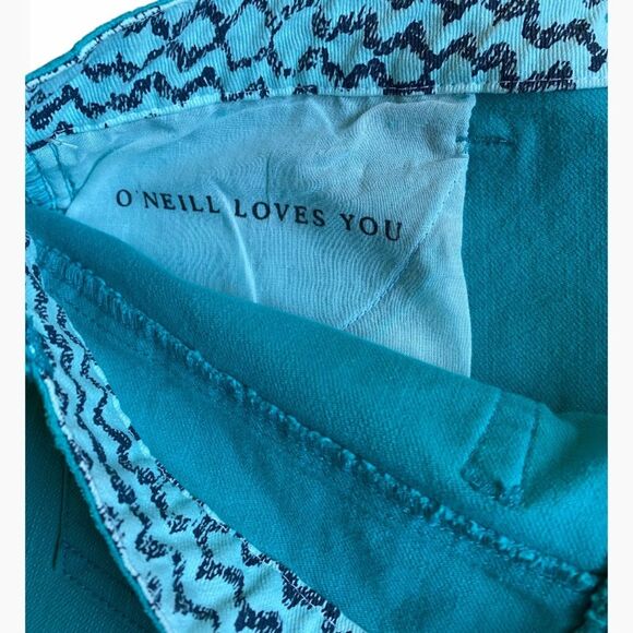 O'Neill Community Jean Shorts Women's Size 7 Teal Denim Raw Hem Beach Summer - Picture 11 of 12